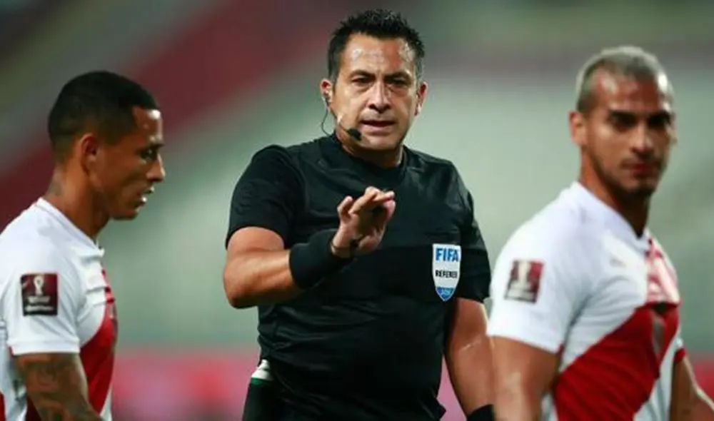 Reúnen firmas para que Julio Bascuñán no vuelva a dirigir. Foto: EFE Reúnen firmas para que Julio Bascuñán no vuelva a dirigir. Foto: EFE