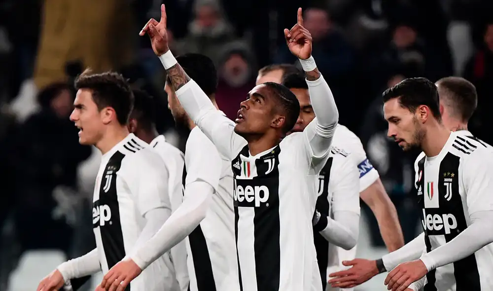 Douglas Costa revela que pudo retirarse del fútbol por las lesiones sufridas a lo largo de su carrera. Foto: STO