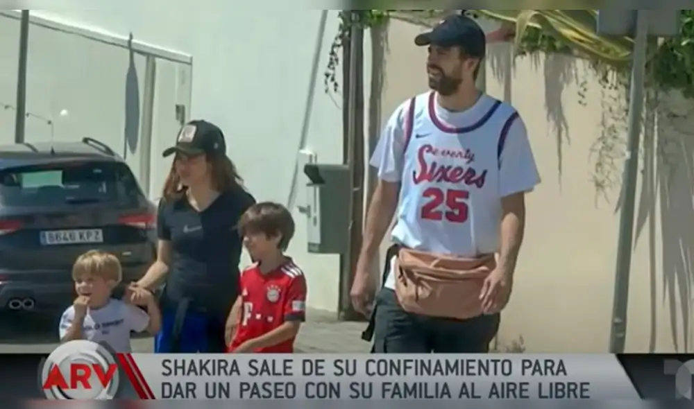 Shakira y Gerard Piqué son criticados por pasear con sus hijos Milan y Sasha sin mascarillas durante pandemia Shakira y Gerard Piqué son criticados por pasear con sus hijos Milan y Sasha sin mascarillas durante pandemia