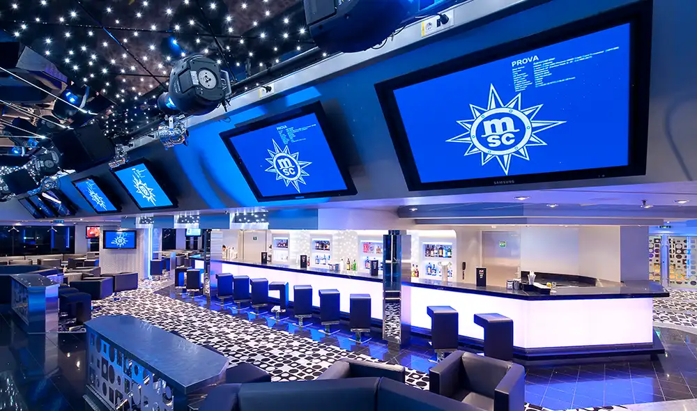 El navío posee un imponente diseño por fuera y por dentro