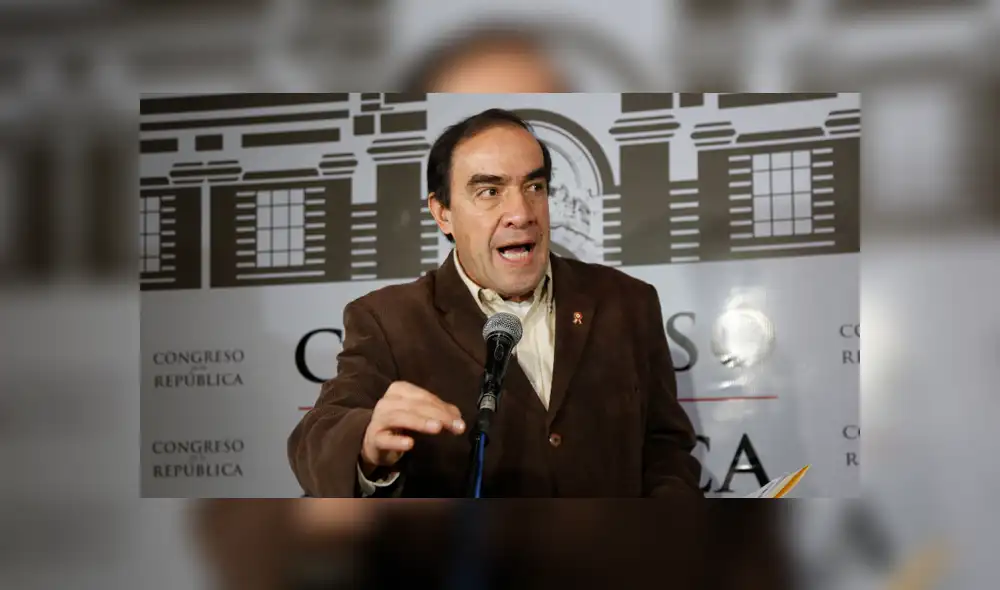 Yonhy Lescano: "un referéndum para evitar reelección, me parece populista" Yonhy Lescano: "un referéndum para evitar reelección, me parece populista"