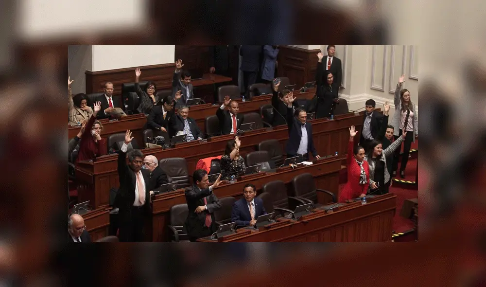 Las reacciones de la bancada no se hizo esperar ante la disolución del Legislativo. Foto: Aldaír Mejía Las reacciones de la bancada no se hizo esperar ante la disolución del Legislativo. Foto: Aldaír Mejía