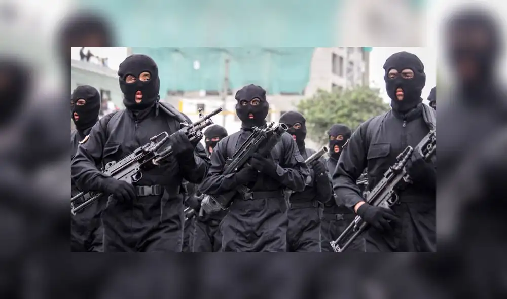 Familias enteras disfrutaron del variado y colorido cronograma del Desfile Militar. (Foto: La República)