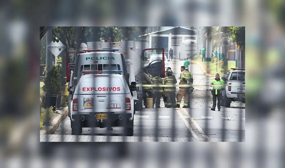 Las primeras imágenes del atentado con coche bomba en escuela policial de Bogotá [FOTOS]