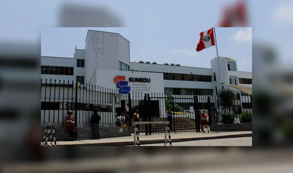 Sunedu pide que denuncien discriminación laboral contra empleados que hayan estudiado en universidades sin licencia. Créditos: La República.