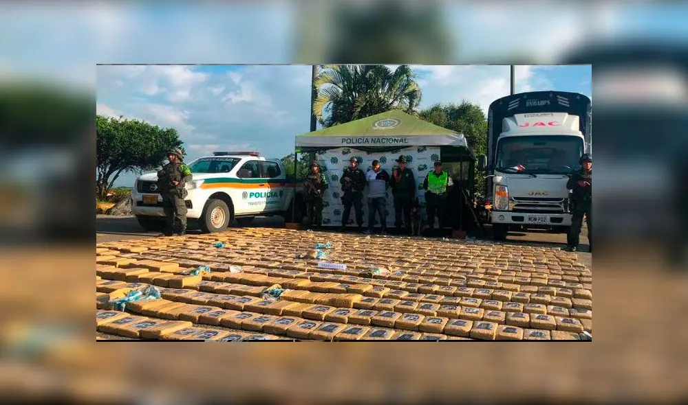 Fueron aproximadamente 1500 paquetes decomisados de un vehículo en Cauca. Foto: RCN Fueron aproximadamente 1500 paquetes decomisados de un vehículo en Cauca. Foto: RCN