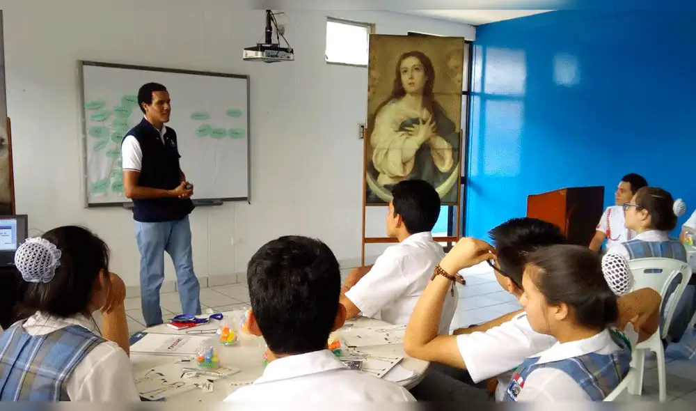 ONPE refuerza valores democráticos en estudiantes de educación primaria y secundaria