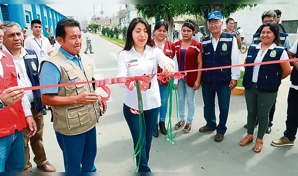 Moreno. Llegó a distritos y ratificó que RCC ejecutará obras.