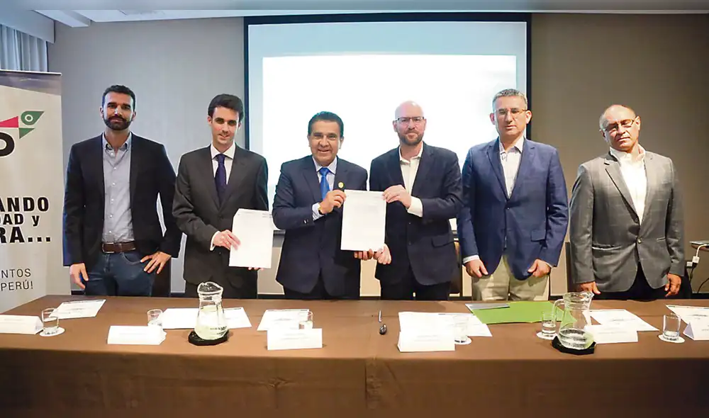 Necesidad. Concesionaria AdP y consorcio Ineco-Cemosa suscribieron convenio para ampliar aeropuerto.