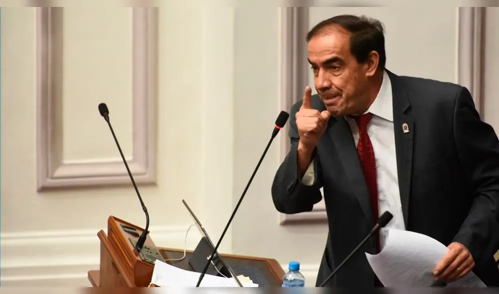 Yonhy Lescano viene promoviendo el adelanto de elecciones en la Comisión de Constitución del Congreso. Foto: La República. Yonhy Lescano viene promoviendo el adelanto de elecciones en la Comisión de Constitución del Congreso. Foto: La República.
