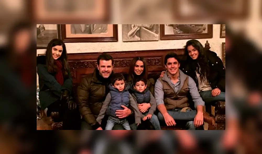 Herederos de Biby Gaytán y Eduardo Capetillo cautivan Instagram en foto familiar Herederos de Biby Gaytán y Eduardo Capetillo cautivan Instagram en foto familiar