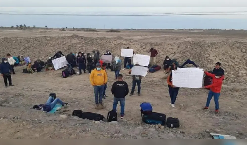 Desde Arica, peruanos exigen regresar al país pero son amenazados con denuncia penal. Desde Arica, peruanos exigen regresar al país pero son amenazados con denuncia penal.