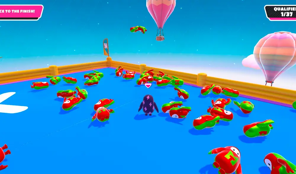 Usuarios reportaron la presencia de personajes con un traje extraño al iniciar una partida dentro de Fall Guys. Foto: Twitter