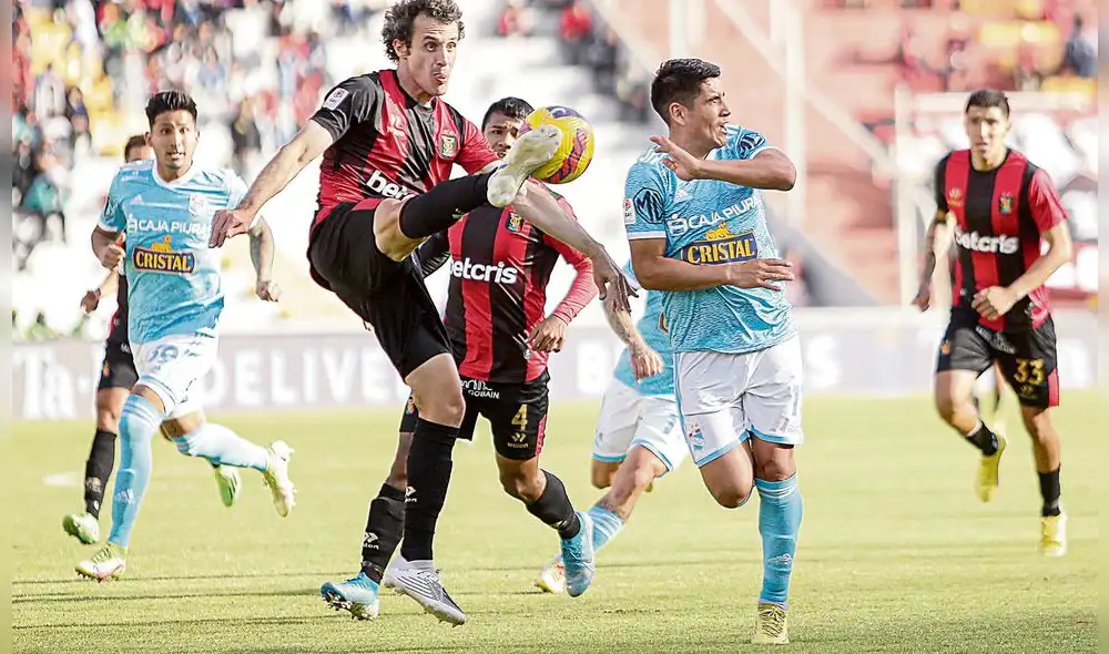 marca. Orzán jugó como defensa central en Arequipa pero podría volver al mediocampo