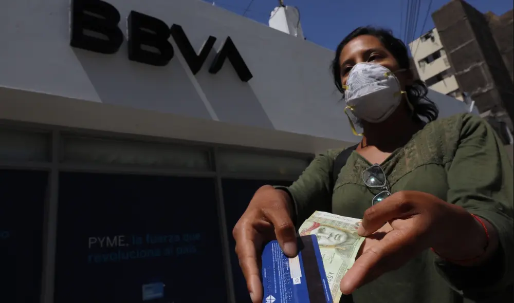 Los cambios en la tarifa fueron comunicados a los clientes del BBVA el 15 de septiembre. Foto: Jorge Cerdán/La República
