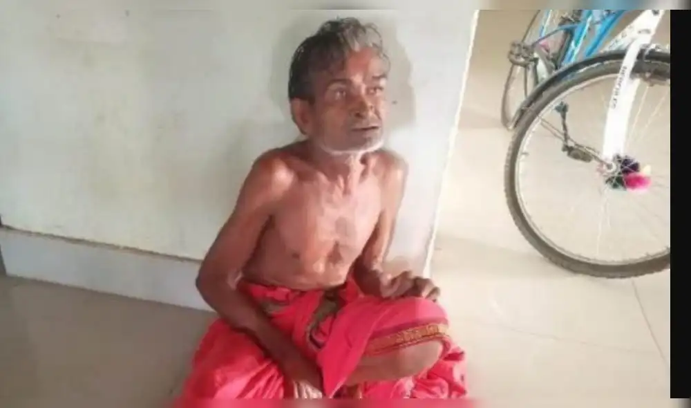 Agentes de la policía manifestaron que el sacerdote Sansari Ojha, de 72 años, “parece mentalmente inestable”. (Foto: India Today) Agentes de la policía manifestaron que el sacerdote Sansari Ojha, de 72 años, “parece mentalmente inestable”. (Foto: India Today)