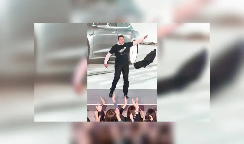 Elon Musk realiza atrevido baile para celebrar logro en evento [VIDEO]