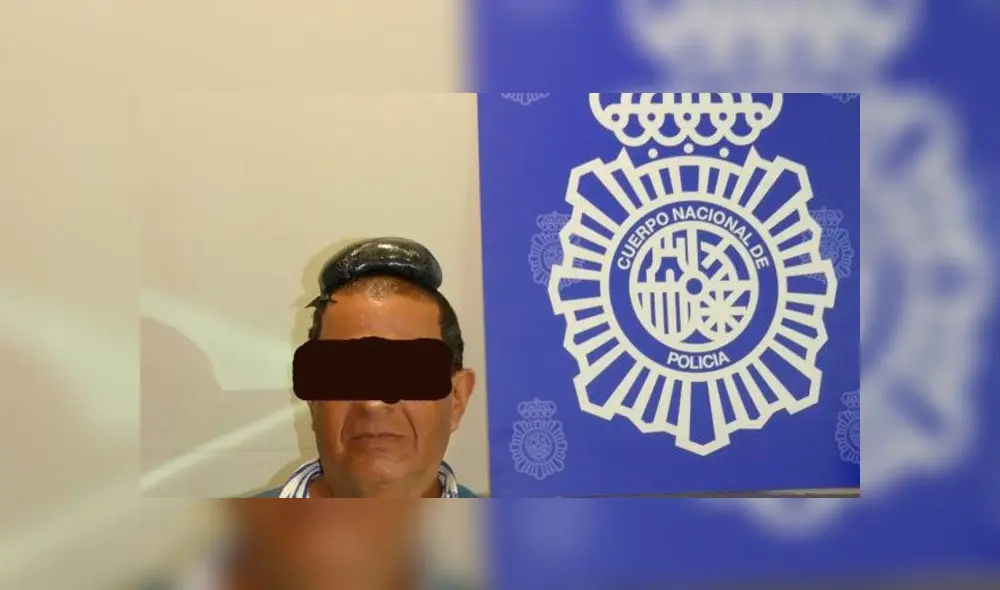 Hombre fue capturado por una sospechosa forma de vestir junto a su nerviosismo. Foto: Policía de España