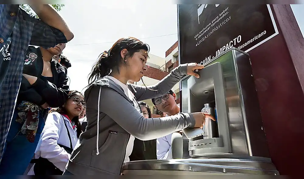 Arequipa: Unsa instala dispensadores de agua para estudiantes [VIDEO]