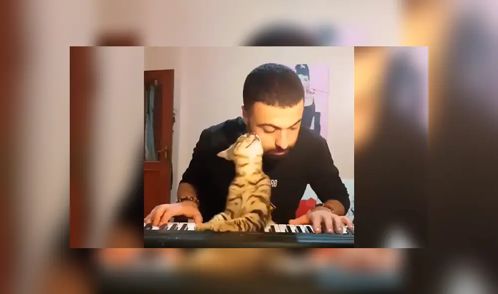 Desliza a la izquierda para ver el tierno gesto que ha conmovido a miles en YouTube. Foto: Captura.