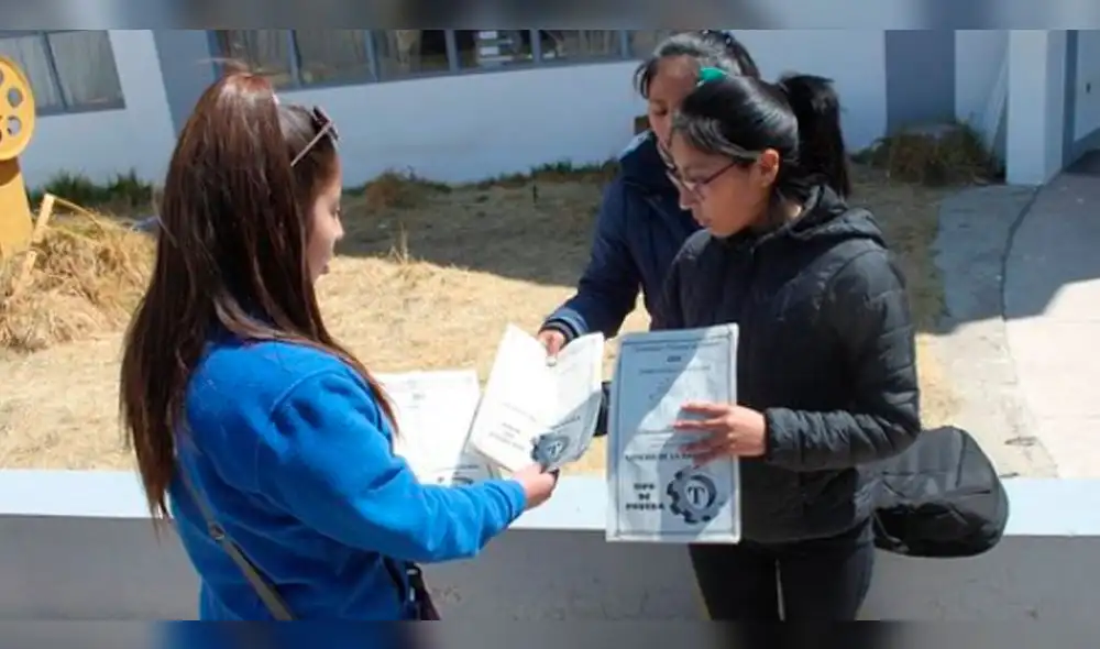 Postulantes a la UNA Puno denunciaron que dieron examen que no les correspondía. Foto: Correo Postulantes a la UNA Puno denunciaron que dieron examen que no les correspondía. Foto: Correo