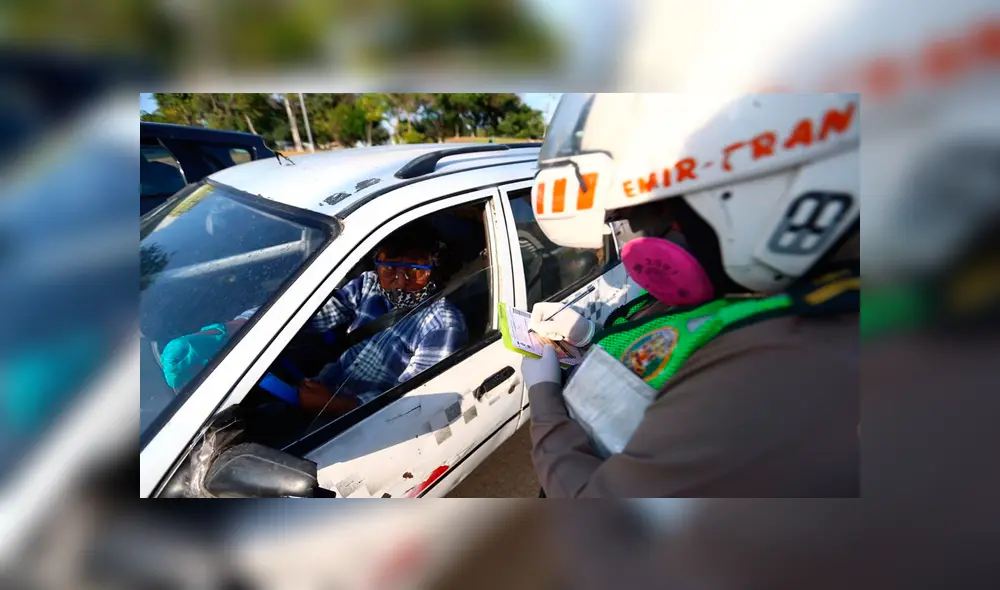 Solo circulan autos autorizados por ATU. Foto: Correo