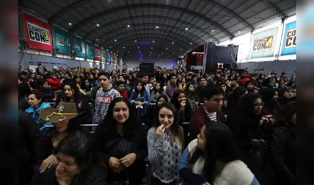 Cientos de fans se dieron cita en el Cetro de exposiciones del Jockey Club. Cientos de fans se dieron cita en el Cetro de exposiciones del Jockey Club.