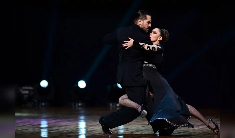 Estefanía Gómez y Fernando Rodríguez, ganadores del Mundial de Tango en la categoría escenario. Estefanía Gómez y Fernando Rodríguez, ganadores del Mundial de Tango en la categoría escenario.