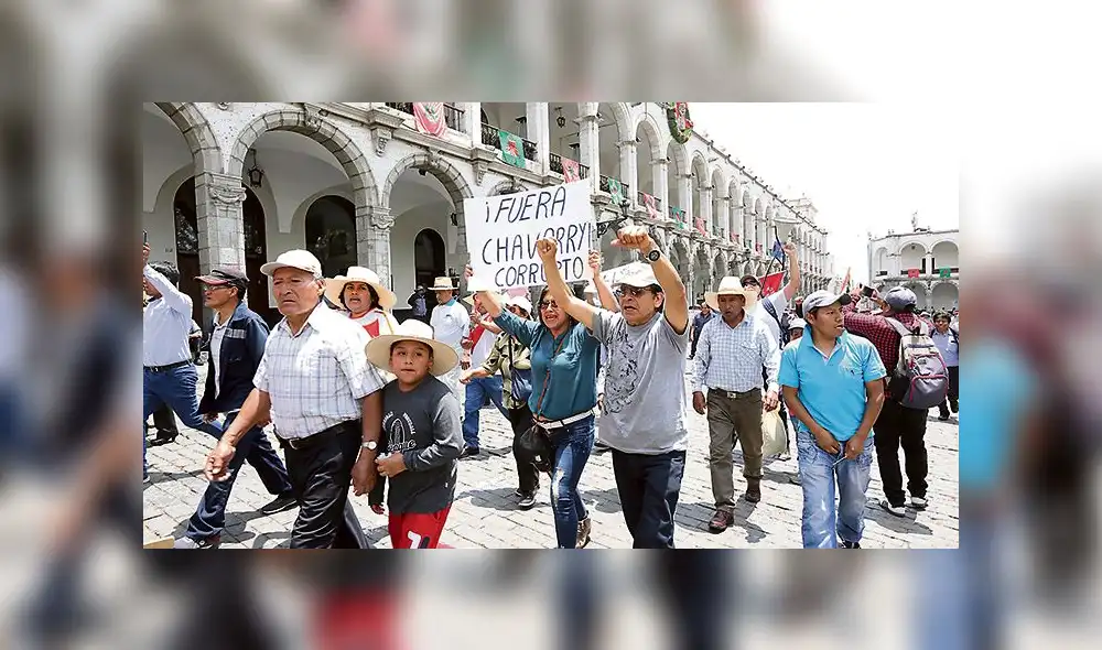Marcha contra Chávarry: "Si no hay restitución, habrá revolución" [VIDEO]