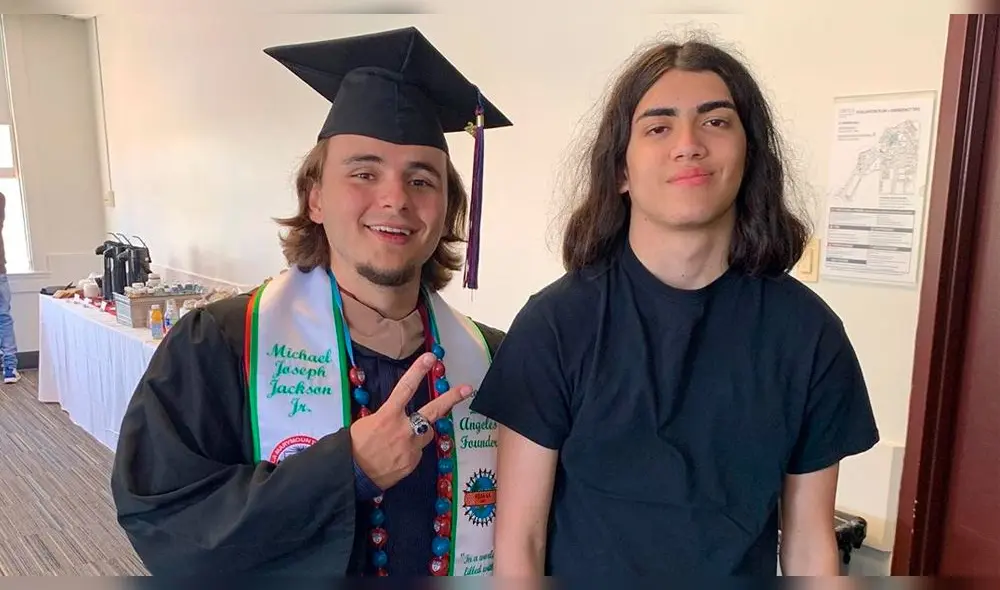 Hijo menor de Michael Jackson luce irreconocible tras huir de la prensa