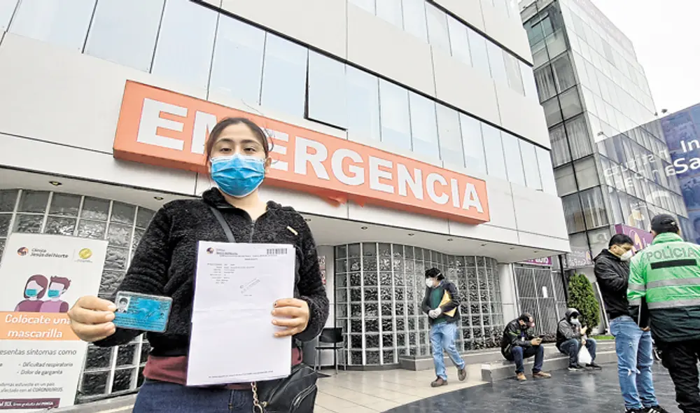 mujer clinica hospital