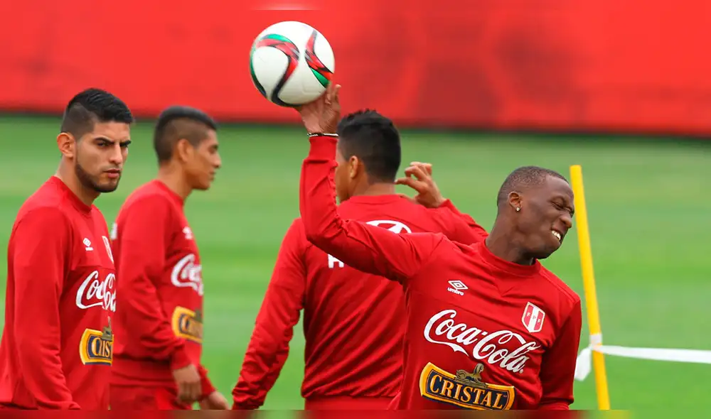 Luis Advíncula presume lujoso vehículo, pero Carlos Zambrano lo ‘trolea’ con épico comentario [FOTO]