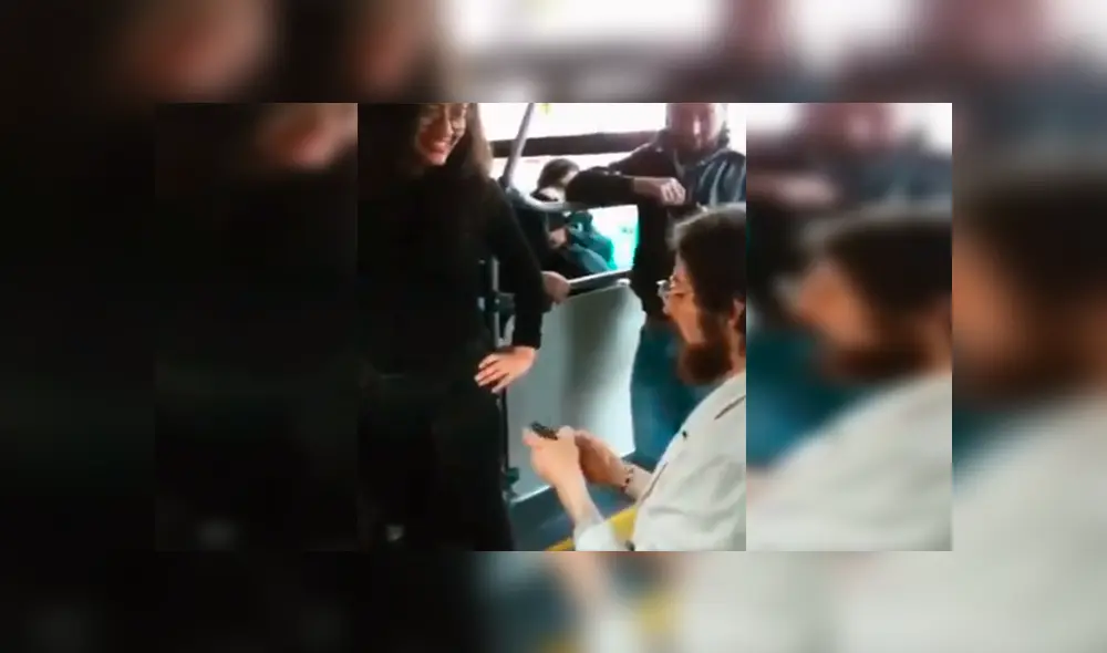 YouTube viral: joven le pide matrimonio a su pareja en transporte público y ella reacciona así [VIDEO] 