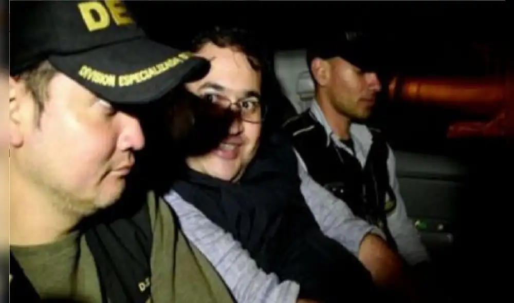 Notaría de congresista fujimorista registró 53 empresas de fachada Notaría de congresista fujimorista registró 53 empresas de fachada