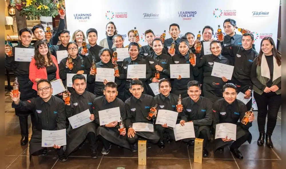 Gastón Acurio y Diageo becan a jóvenes para hacer pasantías en restaurantes de España.