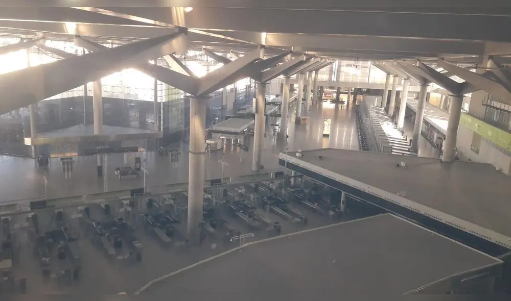 Aeropuertos de España se encuentran vacíos en Semana Santa. (Foto: Twitter)