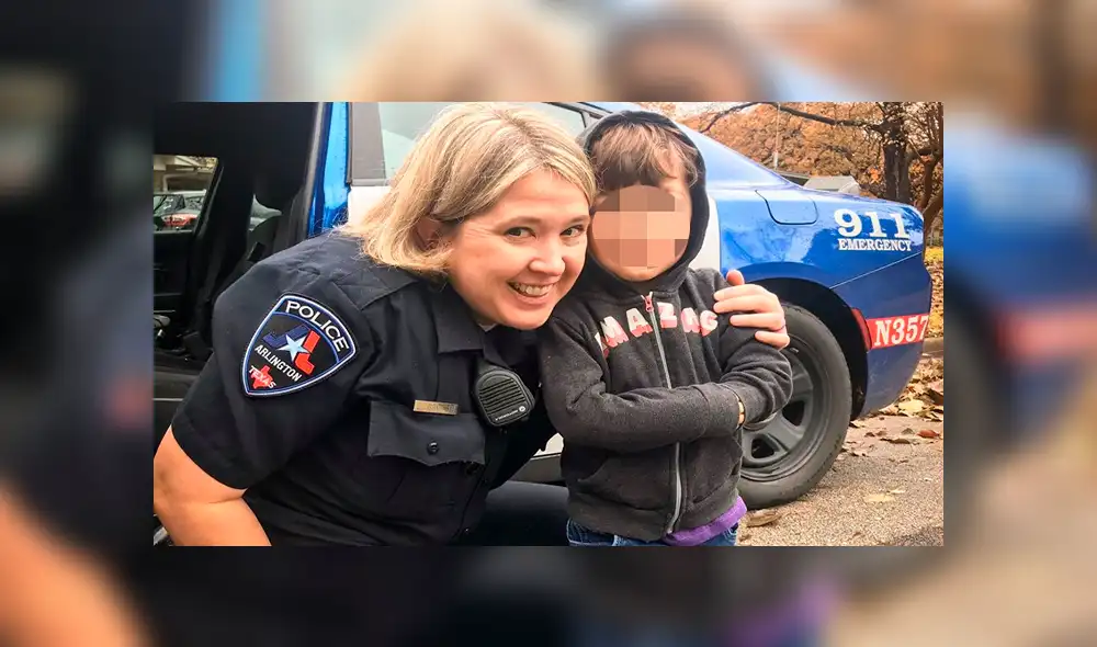 Niño que nació con medio corazón regala sus juguetes a un programa infantil de policías [VIDEO] 