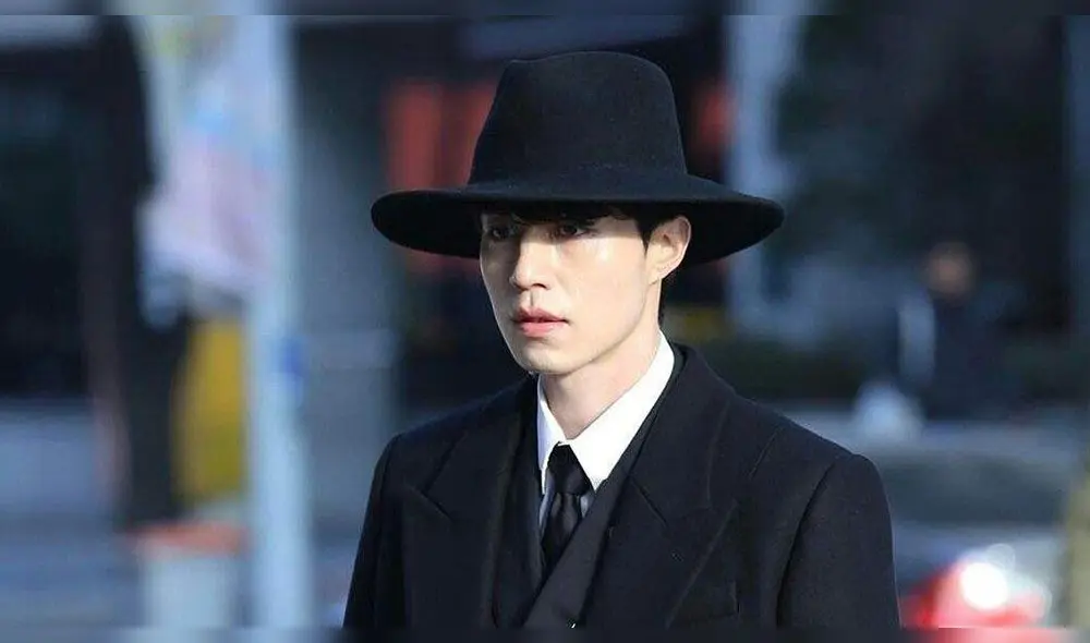 Lee Dong Wook en su papel del "Angel de la Muerte" para el dorama de fantasía "Goblin."