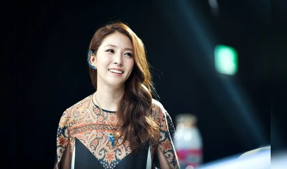 BoA será la nueva invitada del programa de Lee Dong Wook, "Because I Want To Talk". BoA será la nueva invitada del programa de Lee Dong Wook, "Because I Want To Talk".