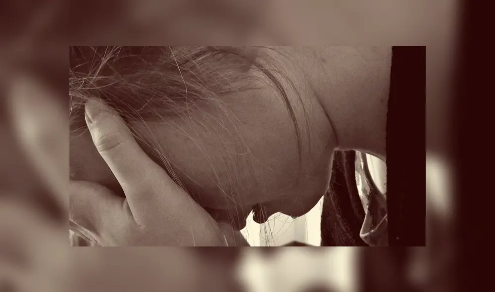 Mujer de Rusia se suicida Mujer de Rusia se suicida