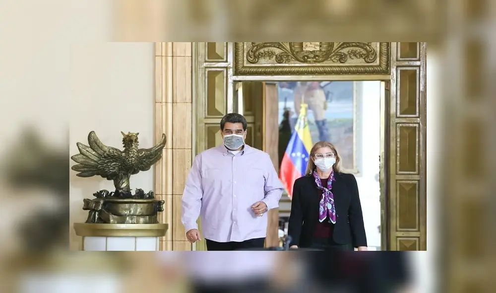 Nicolás Maduro (i) sostiene que en Venezuela han logrado "contener la pandemia" del coronavirus. Foto: Prensa Miraflores (EFE) Nicolás Maduro (i) sostiene que en Venezuela han logrado "contener la pandemia" del coronavirus. Foto: Prensa Miraflores (EFE)