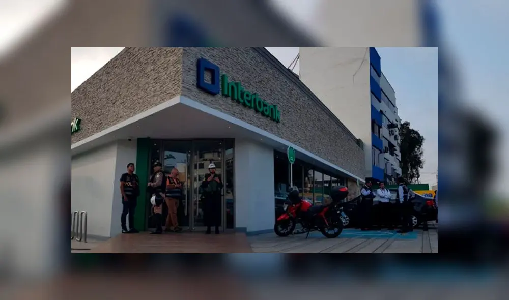 Facinerosos irrumpieron en la agencia bancaria al momento en que cambista depositaba 10 mil dólares.. (Foto: La República)