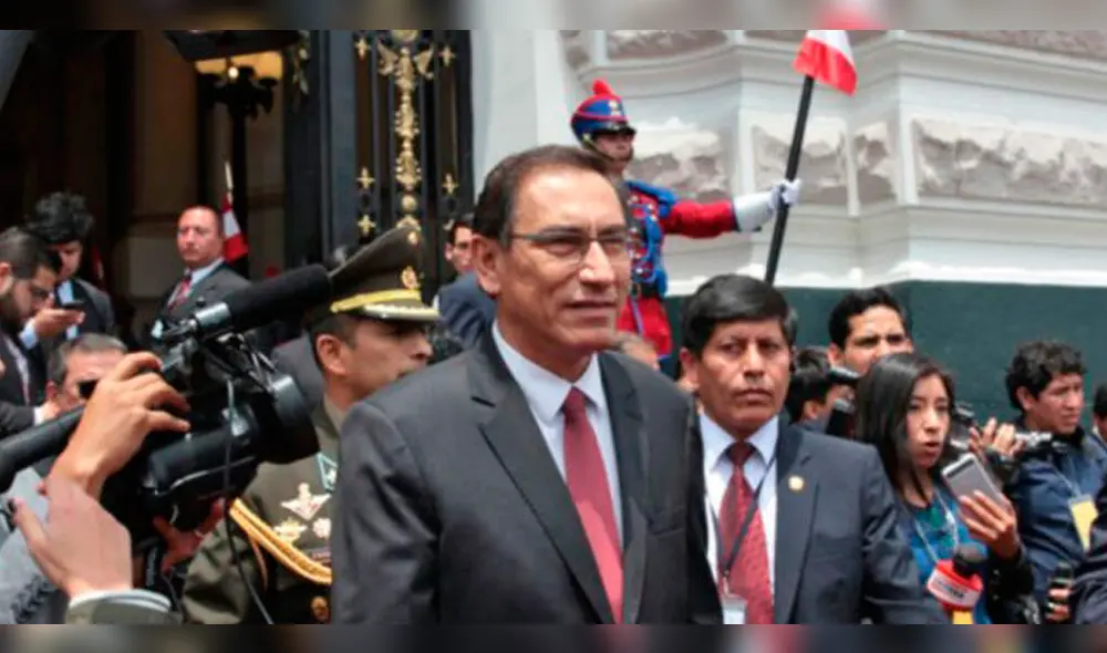 Martín Vizcarra está de cumpleaños y llega al Perú para asumir presidencia