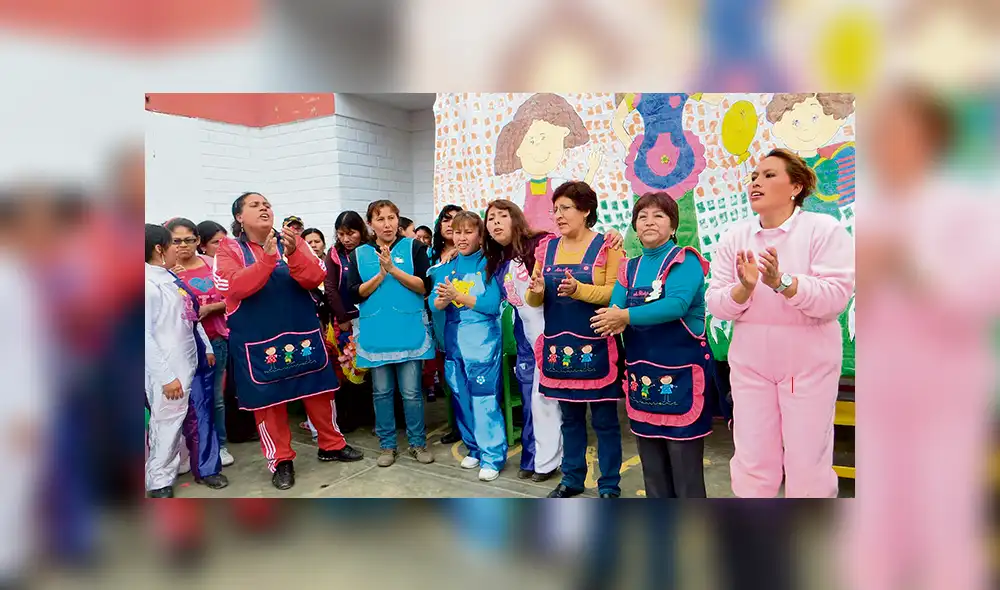 Labor importante. Estas profesionales apoyan el trabajo del docente en el aula. Labor importante. Estas profesionales apoyan el trabajo del docente en el aula.