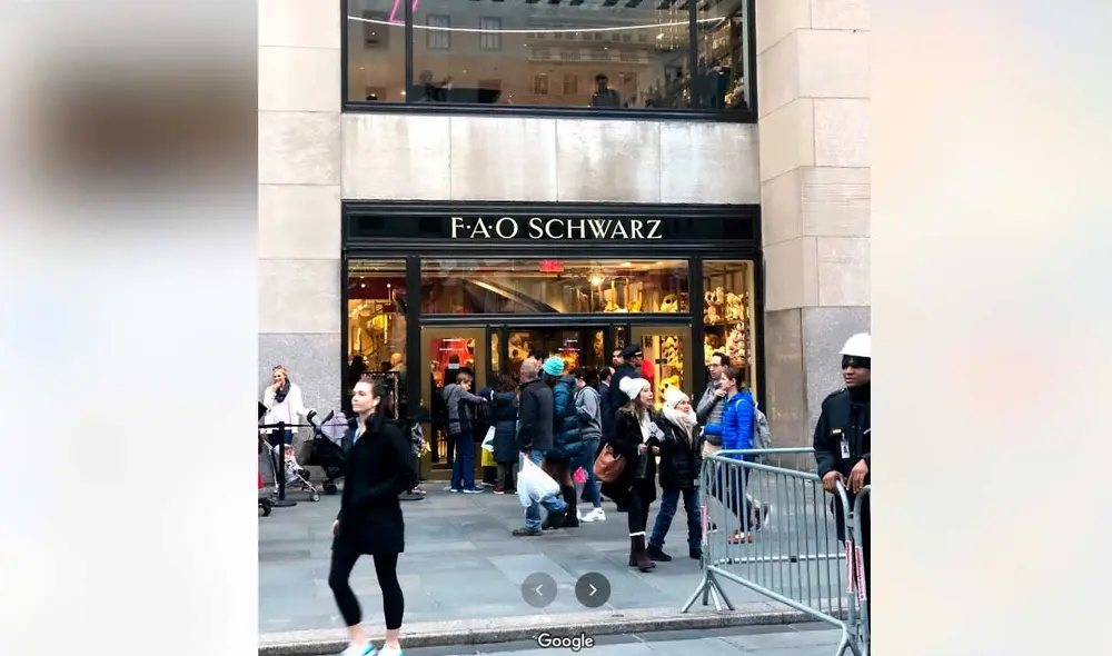 Desliza las imágenes para ver cómo luce la tienda de juguetes que apareció en la película Mi pobre angelito 2. Foto: captura de Google Maps Desliza las imágenes para ver cómo luce la tienda de juguetes que apareció en la película Mi pobre angelito 2. Foto: captura de Google Maps