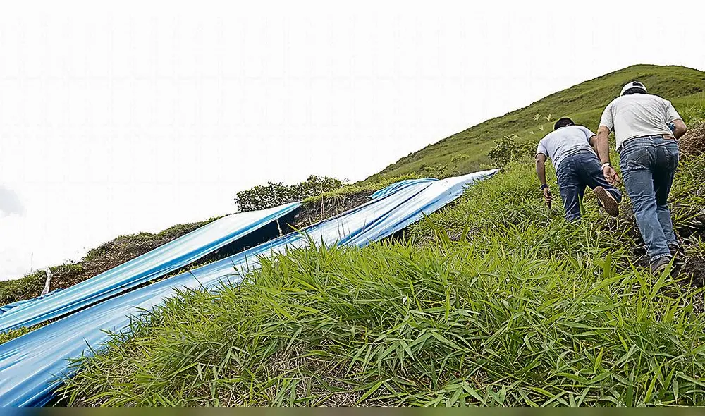 Falla geológica en cerro.