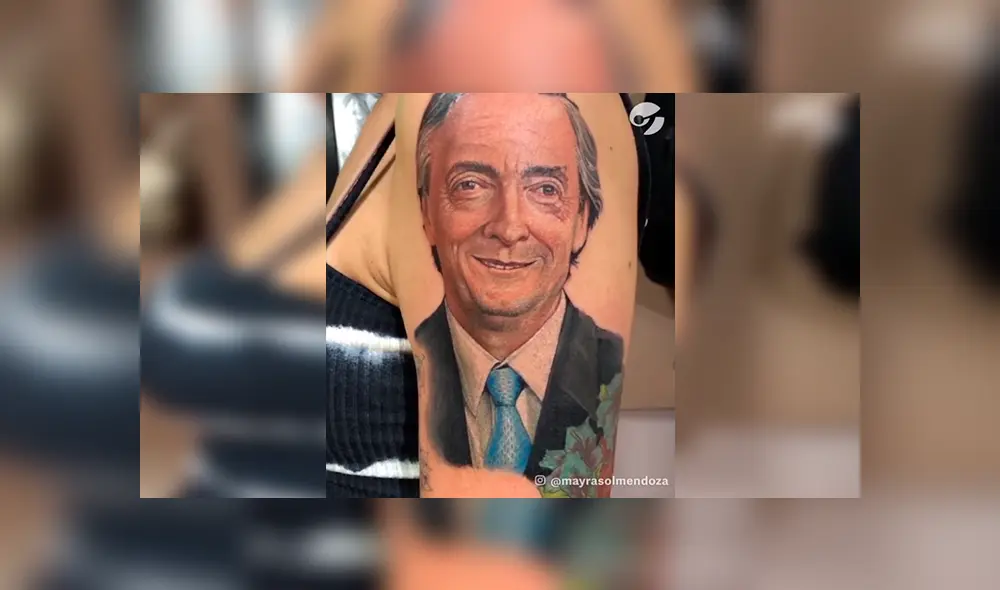 En Facebook, una mujer fanática del expresidente Néstor Kirchner se tatuó su rostro en todo el brazo. En Facebook, una mujer fanática del expresidente Néstor Kirchner se tatuó su rostro en todo el brazo.