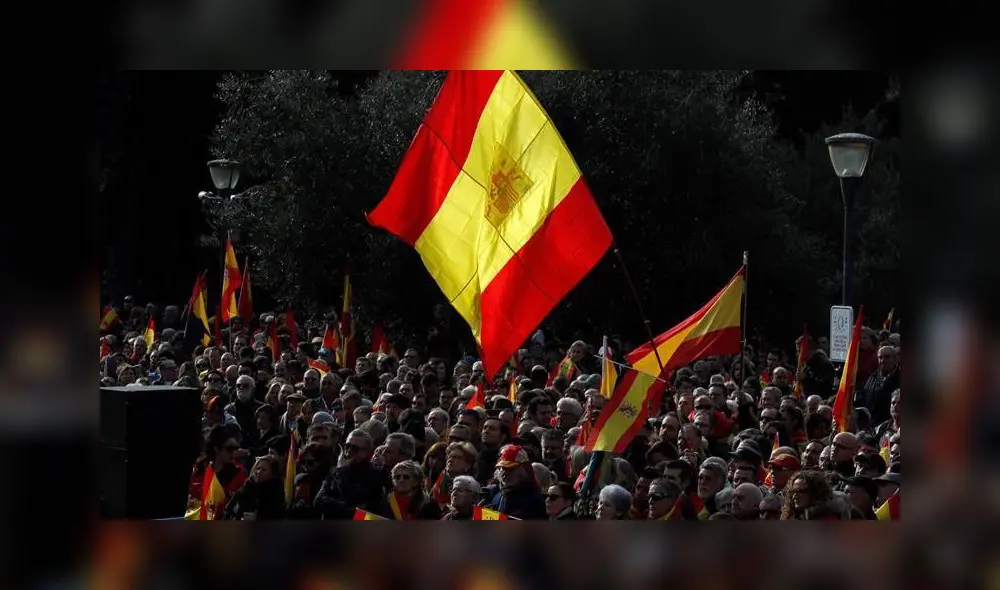 España no es un país comunista, sin embargo por un error en la información de Wikipedia, es considerado como tal en las búsquedas de Google. (Foto: El Imparcial)