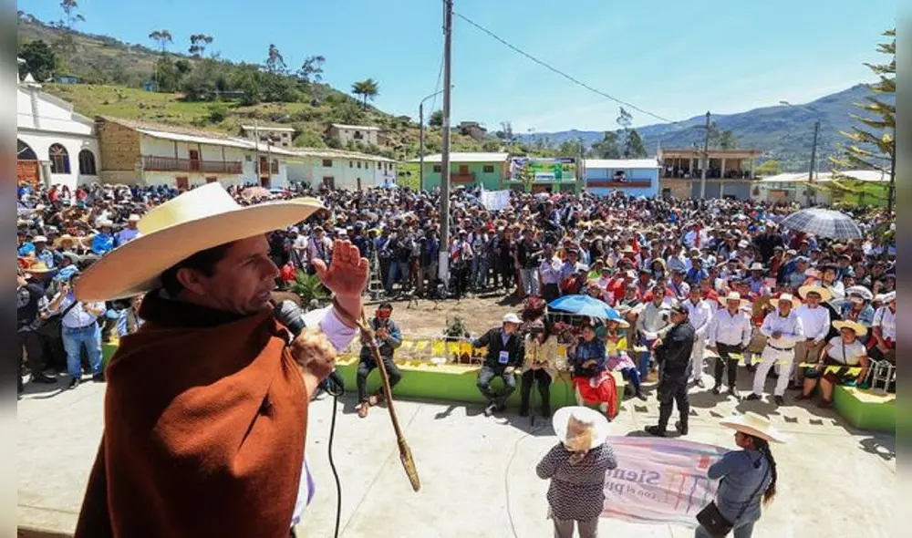 Pedro Castillo visita centro poblado de Huangamarca. Foto: Presidencia de la República.