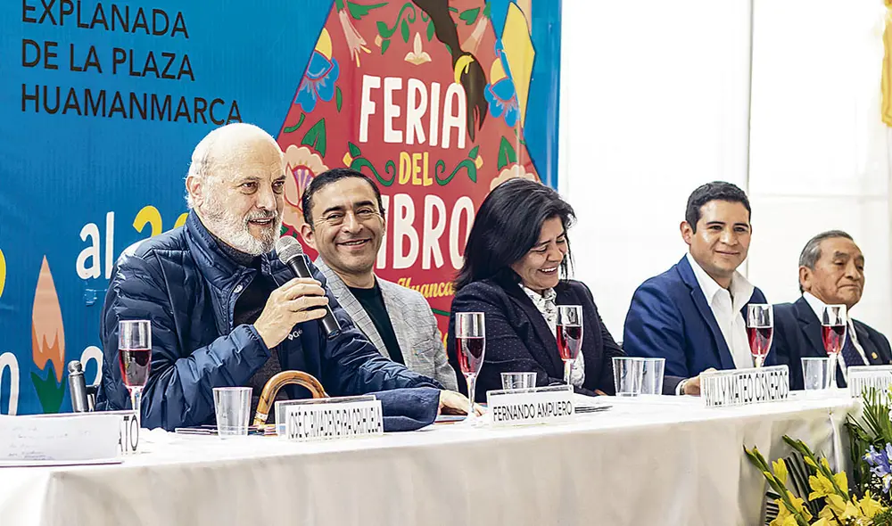 Ceremonia. Fernando Ampuero, Willy Mateo, Liliana Minaya, entre otros, en la inauguración de la feria FELIZH, Huancayo. Ceremonia. Fernando Ampuero, Willy Mateo, Liliana Minaya, entre otros, en la inauguración de la feria FELIZH, Huancayo.